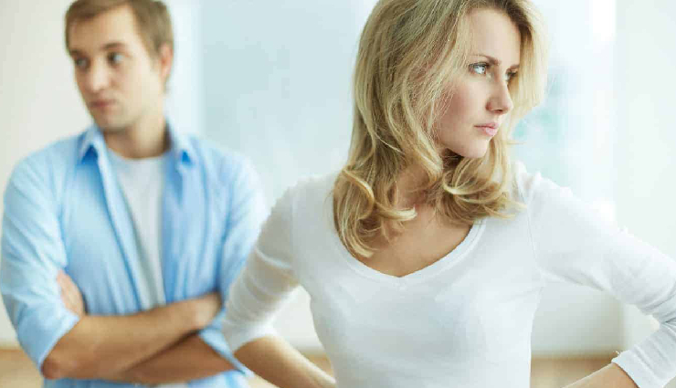 relationship distance strategies,creating space in a relationship,pulling back in a relationship,relationship balance techniques,emotional detachment tips,relationship equity methods,rational decision-making in relationships,finding personal fulfillment in a relationship,setting relationship boundaries,balancing emotions in relationships,managing relationship dependence,personal growth in relationships,prioritizing personal goals in relationships,navigating relationship challenges,seeking support in relationships,avoiding relationship fixation,maintaining individuality in relationships,setting healthy relationship boundaries,coping with relationship insecurities,improving relationship dynamics