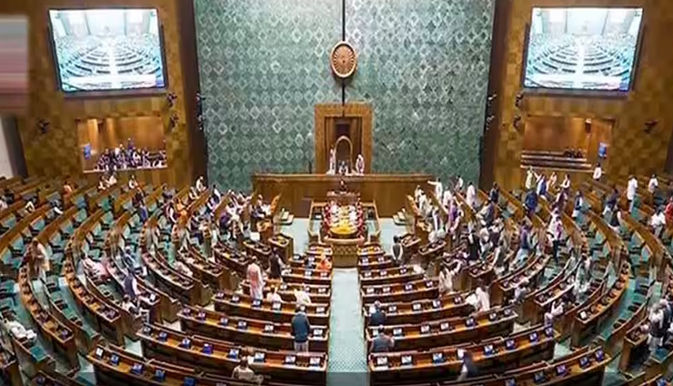 Parliament Security Breach: सुरक्षा में हुई चूक को लेकर विपक्ष का संसद में हंगामा, 15 सांसद सत्र के शेष दिनों के लिए निलंबित