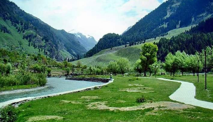 kashmir,tourist destinations in kashmir,kashmir travel guide,kashmir travel tips,travel guide,travel tips