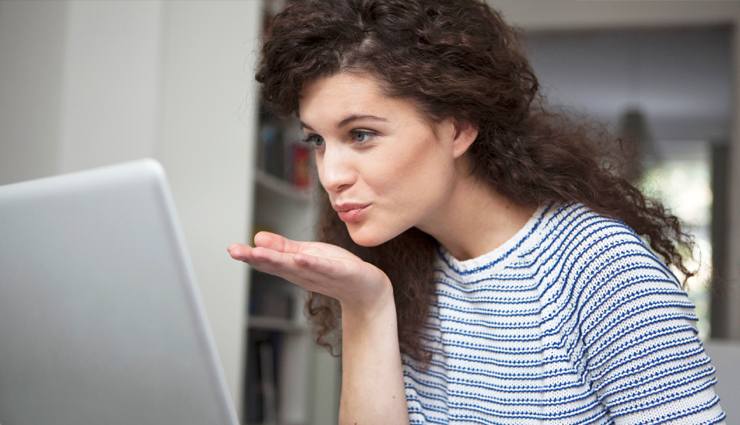 9 Signs That You Have Found True Love in Long Distance Relationship