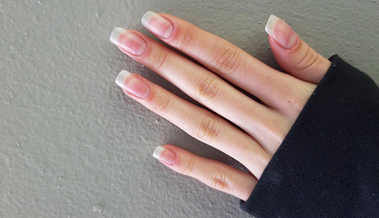 कहीं आप भी तो नहीं करते नाखूनों से जुड़ी ये गलतियां, पहुंचता हैं काफी नुकसान nails care tips in hindi,nails care,nails care tips,nails care in hind,beauty tips in hindi