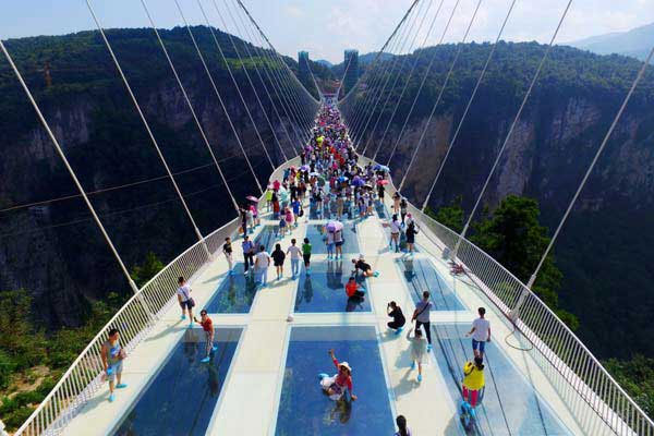 highest glass bridge in the world,glass bridge,china ,ग्लास ब्रिज,चीन