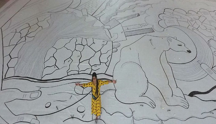 weird news in hindi,painted 70 feet long,70 wide,17 days,broke the record of largest drawing,bikaner,megha harsh