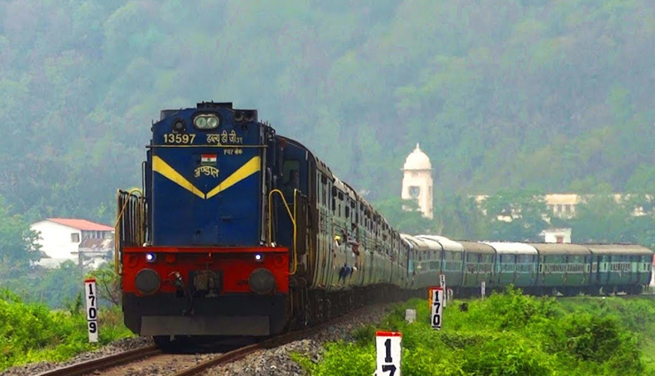longest train journeys,longest train journeys in the world,trans-siberian,moscow to vladivostok,russia,the canadian,toronto to vancouver,shanghai to lhasa,china,indian pacific,sydney to perth,australia,vivek express,dibrugarh to kanyakumari,india