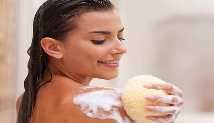 लूफा पहुंचा रहा आपकी स्किन को नुकसान, काम लेते समय बरतें सावधानी