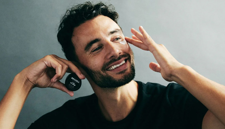 how to look younger for men,grooming tips for men,foods for youthful skin,skincare for men,anti-aging tips for men,men’s beauty tips,look handsome naturally,youthful glow for men,men grooming routine,appearance enhancement for men,look attractive tips,men style and self-care