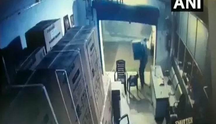 Armed assailants loot TVs worth Rs 50 lakh from Patna godown