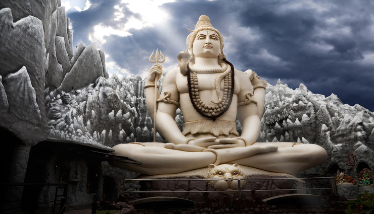 सावन स्पेशल : जानें शिवरात्रि का महत्व और शिव को प्रसन्न करने का तरीका astrology tips,astrology tips in hindi,sawan,sawan special,sawan 2020,lord shiva,sawan shivaratri