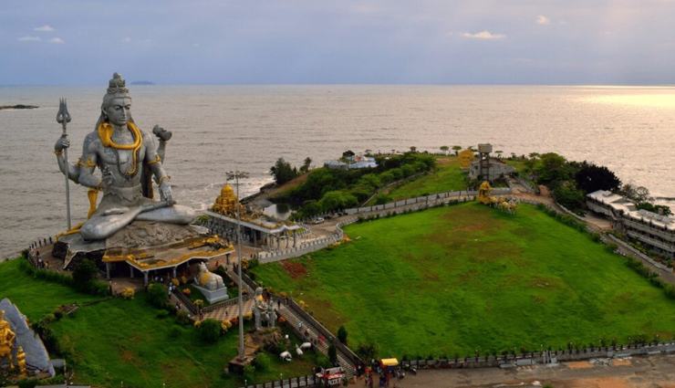 shivratri special,lord shiva temples,famous lord shiva temples in india,temples in india,india,kedarnath temple,uttarakhand,shri amarnath cave temple,jammu and kashmir,lingaraj temple,odisha,shore temple,tamil nadu,baba baidyanath temple,jharkhand,trimbakeshwar temple,maharashtra,mahakaleshwar temple,madhya pradesh,somnath temple,gujarat,tarakeshwar temple,west bengal,kashi vishwanath temple,uttar pradesh,omkareshwar temple,madhya pradesh,mallikarjuna swamy temple,andhra pradesh,brihadeshwara temple,tamil nadu,tungnath mahadev temple,uttarakhand,da parbatia temple,assam,murudeshwar temple,karnataka,vadakkunnathan temple,kerala,ramanathaswamy temple,tamil nadu,baba bhootnath mandir,himachal pradesh,chidambaram nataraja temple,tamil nadu