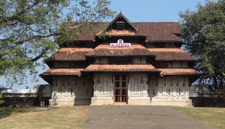 shivratri special,lord shiva temples,famous lord shiva temples in india,temples in india,india,kedarnath temple,uttarakhand,shri amarnath cave temple,jammu and kashmir,lingaraj temple,odisha,shore temple,tamil nadu,baba baidyanath temple,jharkhand,trimbakeshwar temple,maharashtra,mahakaleshwar temple,madhya pradesh,somnath temple,gujarat,tarakeshwar temple,west bengal,kashi vishwanath temple,uttar pradesh,omkareshwar temple,madhya pradesh,mallikarjuna swamy temple,andhra pradesh,brihadeshwara temple,tamil nadu,tungnath mahadev temple,uttarakhand,da parbatia temple,assam,murudeshwar temple,karnataka,vadakkunnathan temple,kerala,ramanathaswamy temple,tamil nadu,baba bhootnath mandir,himachal pradesh,chidambaram nataraja temple,tamil nadu