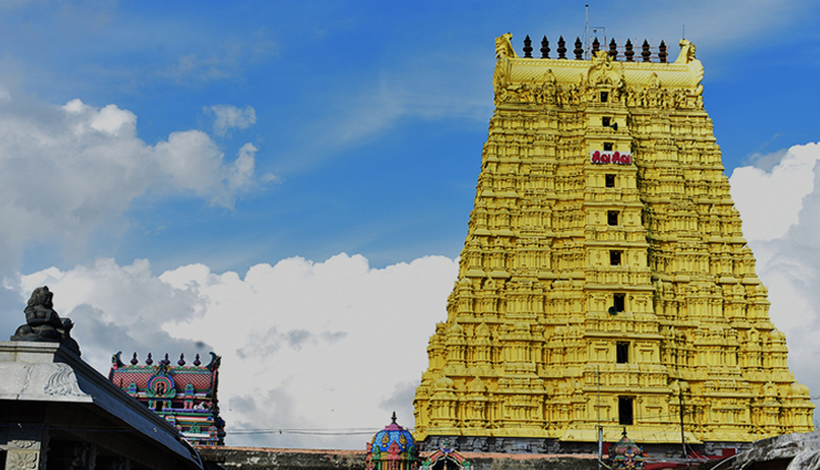 shivratri special,lord shiva temples,famous lord shiva temples in india,temples in india,india,kedarnath temple,uttarakhand,shri amarnath cave temple,jammu and kashmir,lingaraj temple,odisha,shore temple,tamil nadu,baba baidyanath temple,jharkhand,trimbakeshwar temple,maharashtra,mahakaleshwar temple,madhya pradesh,somnath temple,gujarat,tarakeshwar temple,west bengal,kashi vishwanath temple,uttar pradesh,omkareshwar temple,madhya pradesh,mallikarjuna swamy temple,andhra pradesh,brihadeshwara temple,tamil nadu,tungnath mahadev temple,uttarakhand,da parbatia temple,assam,murudeshwar temple,karnataka,vadakkunnathan temple,kerala,ramanathaswamy temple,tamil nadu,baba bhootnath mandir,himachal pradesh,chidambaram nataraja temple,tamil nadu