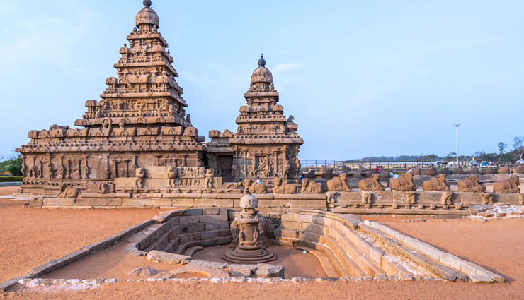 shivratri special,lord shiva temples,famous lord shiva temples in india,temples in india,india,kedarnath temple,uttarakhand,shri amarnath cave temple,jammu and kashmir,lingaraj temple,odisha,shore temple,tamil nadu,baba baidyanath temple,jharkhand,trimbakeshwar temple,maharashtra,mahakaleshwar temple,madhya pradesh,somnath temple,gujarat,tarakeshwar temple,west bengal,kashi vishwanath temple,uttar pradesh,omkareshwar temple,madhya pradesh,mallikarjuna swamy temple,andhra pradesh,brihadeshwara temple,tamil nadu,tungnath mahadev temple,uttarakhand,da parbatia temple,assam,murudeshwar temple,karnataka,vadakkunnathan temple,kerala,ramanathaswamy temple,tamil nadu,baba bhootnath mandir,himachal pradesh,chidambaram nataraja temple,tamil nadu