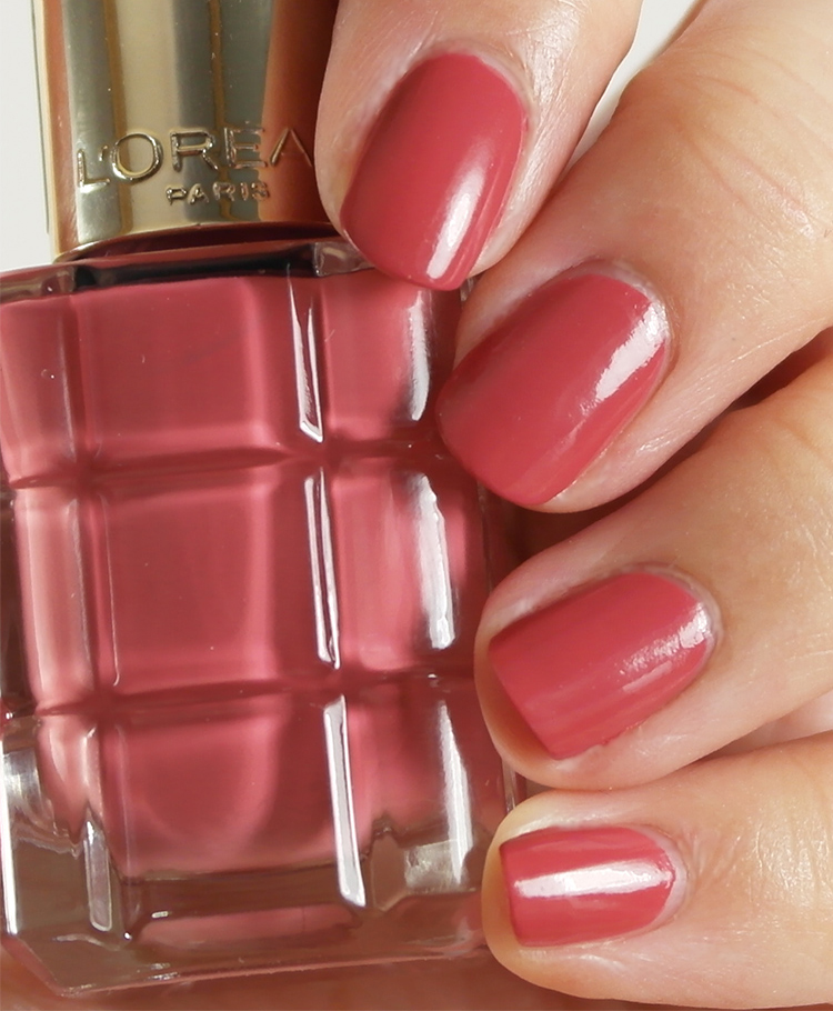 nail polish,trending nail polish,nail paint,flaunting colourful nails,nail beauty,nails,beauty,beauty tips