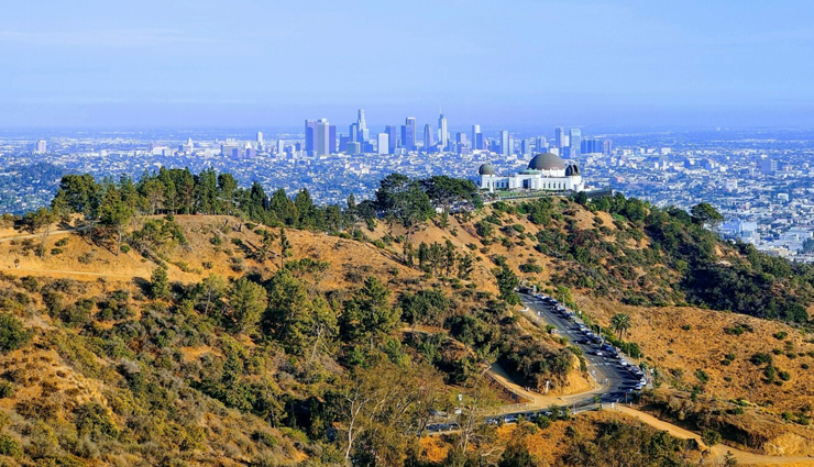 los angeles,places to visit in los angeles at night,griffith park hike,universal citywalk,neon cruise at the museum of neon art,a gastronomic delight!