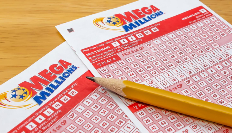 बुजुर्ग ने खेली ऐसी लॉटरी जिससे खुली किस्मत, अब हर साल मिलते रहेंगे 19 लाख