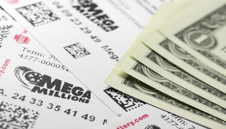 weird story,indian farmer,dubai,lottery of 28 crore rupees