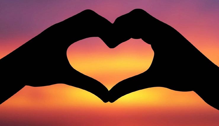 इश्क की ऐसी कहानी जिसे जानने के बाद उड़ जाएंगे आपके भी होश! तीन बहनों को हो गया एक ही लड़के से प्यार, चारों गए घर से भाग 