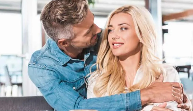 love bombing signs,tackling love bombing,signs of love bombing in relationships,how to deal with love bombing,recognizing love bombing tactics,love bombing warning signs,emotional manipulation in relationships,protecting yourself from love bombing,understanding love bombing behaviors,red flags of love bombing,healthy relationship boundaries,recovering from love bombing,psychological abuse in relationships