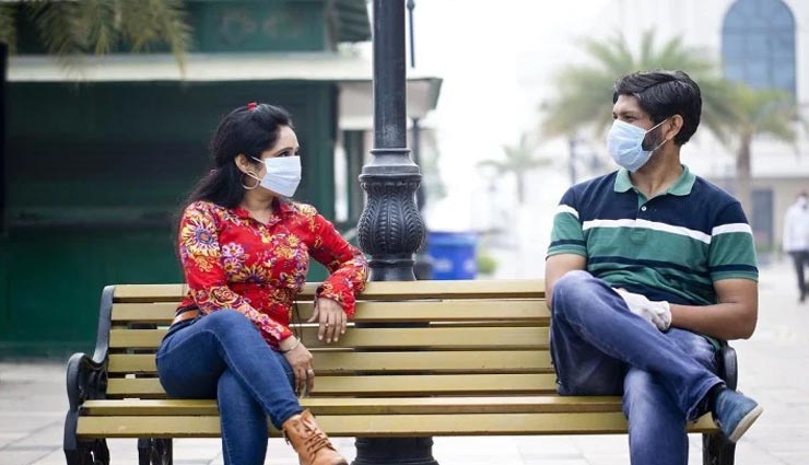 क्या कोरोना ला रहा आपके रिश्तों में दूरियां, इन तरीकों से जगाए रखें अपने बीच प्यार 