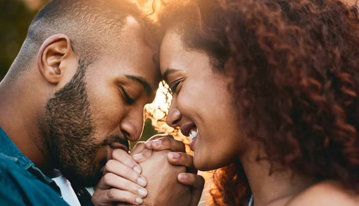 interesting facts about true love,true love psychology,science of love,love at first sight science,couples heart synchronization,love and pain relief,oxytocin effects,love and ocd,love intellectual stimulation,holding hands benefits,eye contact intimacy,love boosts immunity,love and laughter,romantic love evolution,attachment over time