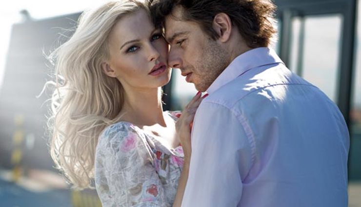 6 Major Reasons Why You are Still in Love With The Wrong Person