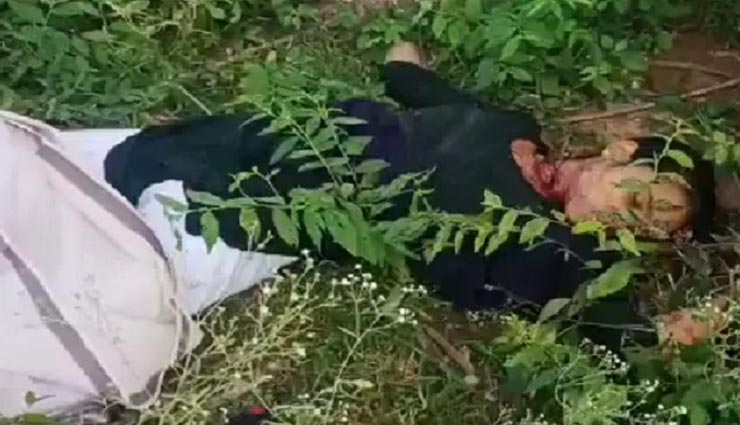 छत्तीसगढ़ : धारदार हथियार से काट दिया प्रेमी ने प्रेमिका का गला, फिर खुद पर वार कर पहुंचा थाने