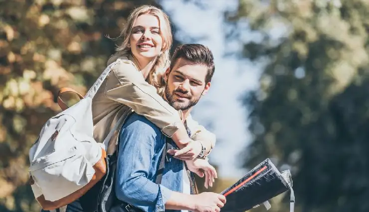 10 Big Signs That Will Reveal If He Love You