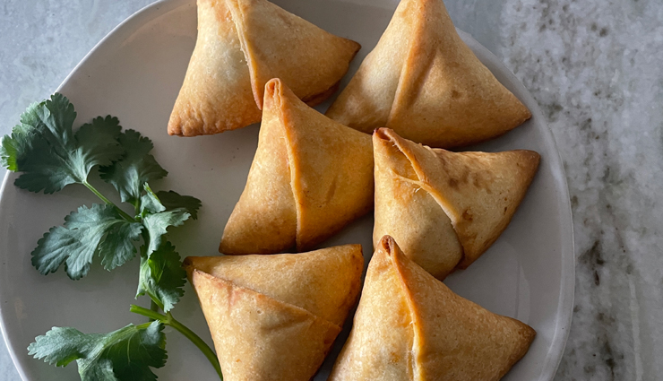 low carb samosa recipe,healthy samosa recipe,vegetarian samosa recipe,gluten-free samosa recipe,low carb indian snacks,healthy indian snacks,low carb appetizer recipe,healthy appetizer recipe,keto samosa recipe,low carb vegan samosa recipe,low carb samosa dough recipe,baked low carb samosa recipe,low calorie samosa recipe