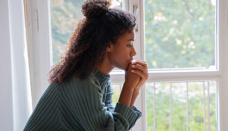 signs of low self-esteem,low self-worth indicators,self-esteem warning signs,low confidence symptoms,identifying low self-esteem,overcoming low self-esteem