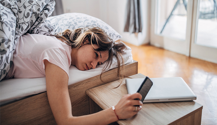 जल्द बदल दें अपनी ये 6 गलत आदतें, कम उम्र में ही छिन जाएगा चहरे का निखार beauty tips,beauty tips in hindi,bad habits