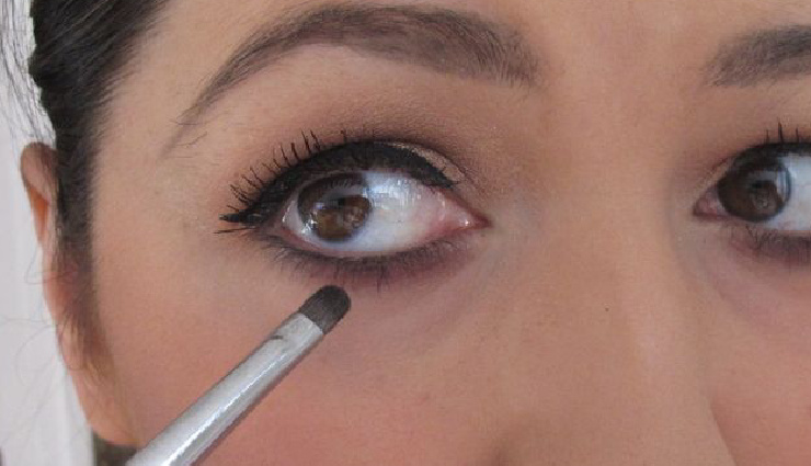 makeup tips for night parties,easy makeup for night outs,bold makeup for evening parties,dewy foundation for night makeup,smokey eyes makeup tips,cat-eye eyeliner for parties,volumizing mascara for night look,false lashes for night out,bold lip colors for evening,lip brush for precise lipstick,bright blush for night makeup,shimmer makeup for night,party makeup tips for glowing skin,dramatic eye makeup for parties