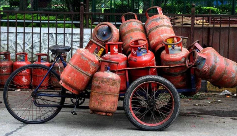 खाना पकाने के लिए LPG सिलेंडर ही क्यों होता है सबसे ज्यादा इस्तेमाल? दूसरी गैसें क्यों नहीं बन पातीं बेहतर विकल्प