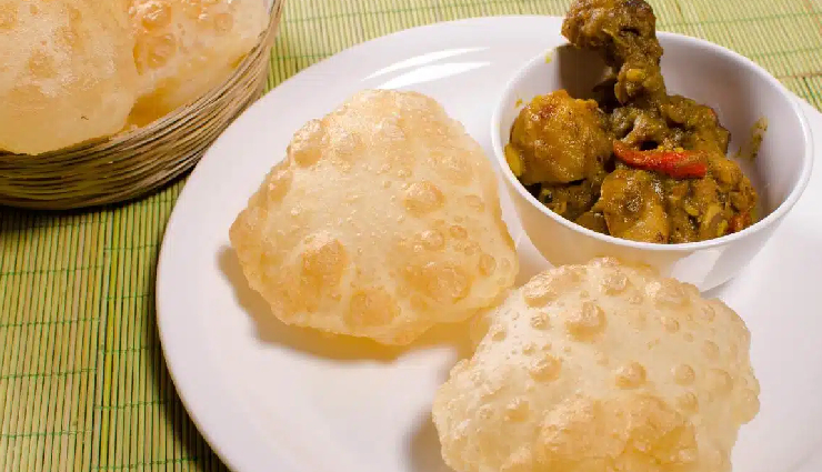 Recipe- Must Try Famous Bengali Breakfast Luchi Aloo