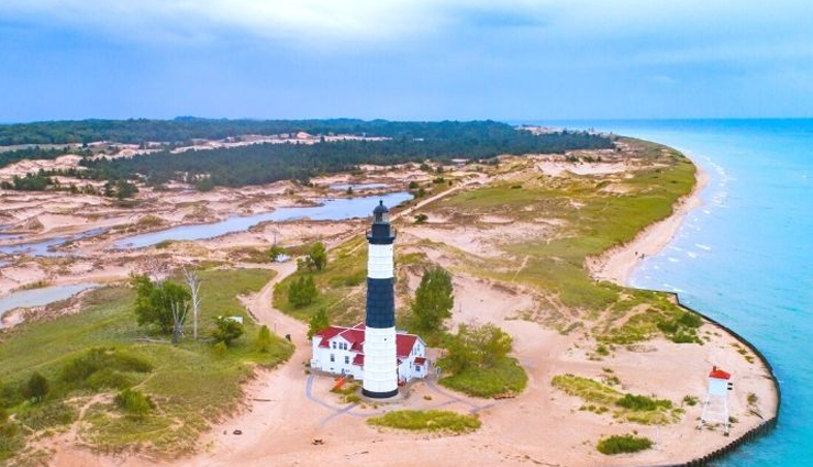 beautiful beaches in michigan,best beaches in the great lake state,scenic beaches to visit in michigan,top beach destinations in michigan,great lake state beach vacations,must-see beaches in michigan,michigan most beautiful beaches,beach getaways in the great lake state,sandy shores in michigan,coastal escapes in michigan