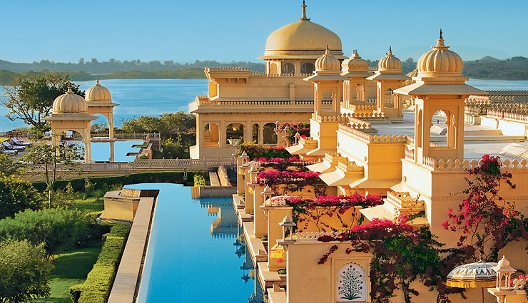 आम आदमी के लिए नहीं बने हैं भारत के 8 महंगे होटल, लाखों में हैं एक रात का किराया 