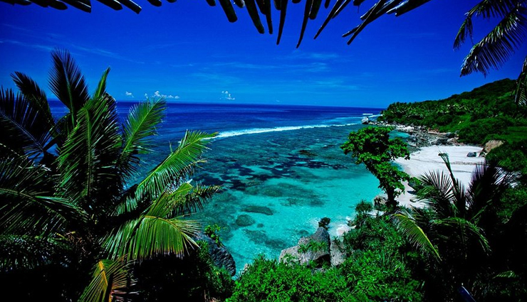 luxury resorts,luxury resorts in the world,north island,seychelles,lily beach resort & spa,maldives,likuliku,fiji,southern ocean lodge,australia,jade mountain resort,st lucia,royal malewane,south africa,nihi sumba island,indonesia,samabe bali suites and villas,the village coconut island,phuket,the royal hideaway playacar,playa del carmen