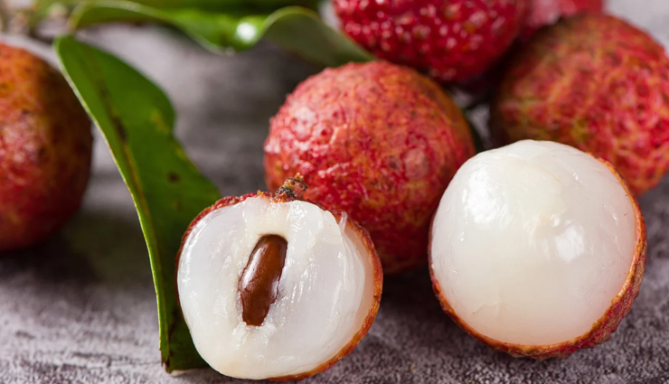 गर्मियों का सबसे पसंदीदा फल है लीची, सेवन से होते हैं ये कमाल के फायदे