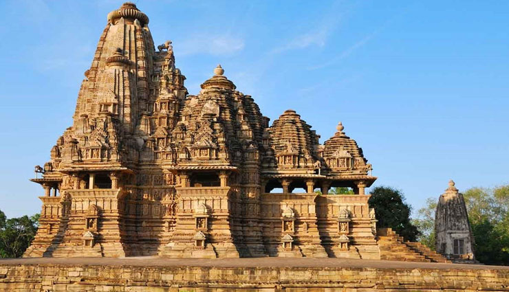 मध्य प्रदेश को कहा जाता है भारत का दिल, जानें यहाँ के 4 प्रसिद्द पर्यटन नगरी के बारे में 