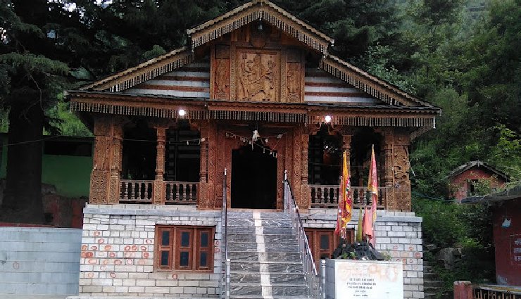 must visit places near manali,manali tourist attractions,hadimba temple,museum of himachal culture and folk art,tibetan monasteries manali,manu temple,manali clubhouse,vashisht hot water springs,maa sharvari temple,nehru kund,jogini falls,solang valley