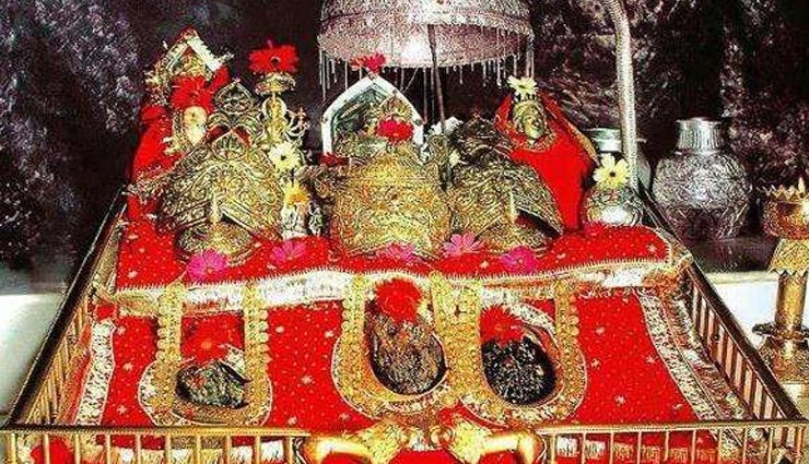 वैष्णो माता मंदिर में मौजूद तीन अलौकिक पिंडियों का रहस्य