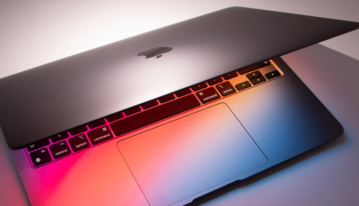 mac features,useful mac functionalities,mac tips,macos 15 sequoia,iphone on mac,screenshot on mac,multitasking on mac,digital signatures mac,app switching mac,productivity tips for mac users