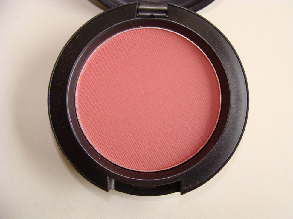bobbi brown blush sand pink,milani baked blush 03 berry amore,nyx professional makeup ombre blush sweet spring,mac matte powder blush desert rose,lakme absolute face stylist blush duos pink blush,powder blush,beauty tips