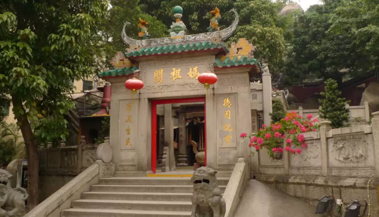 macau,china,places to visit in macau,tourist attraction in macau,senado square,macau tower,a ma temple,hac sa beach,taipa village,macau wine museum,holy house of mercy,monte fort