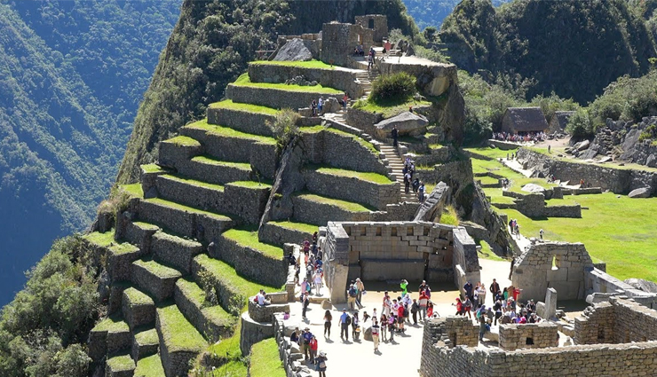 tourist places where death toll are highest,glass walkways,action park,machu picchu,mount everest,grand canyon,skellig michael,half dome,pamplona,aokigahara forest,new south wales,australia,travel,holidays,travel guide