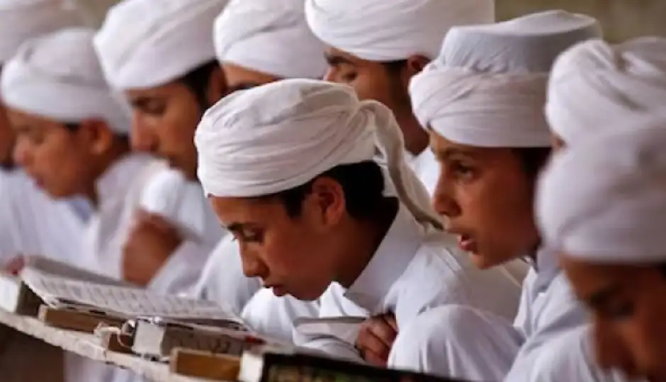 बंगाल में मदरसों का होगा सत्यापन, नियमों में गड़बड़ी मिलने पर गिर सकती है गाज