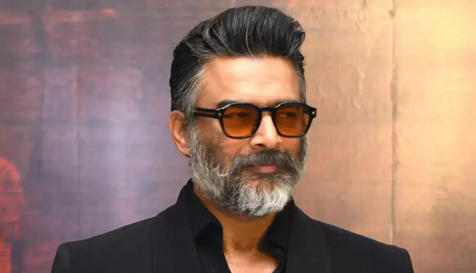 farhan akhtar,filmmaker farhan akhtar,actor farhan akhtar,naseeruddin shah,farhan naseer,Zindagi Na Milegi Dobara,r madhavan,actor r madhavan,aap jaisa koi movie