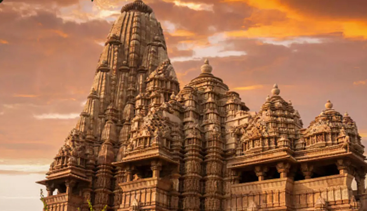 madhya pradesh,monsoon places to visit in madhya pradesh khajuraho temple,kanha national park,dhuandhar falls,pachmarhi,omkareshwar