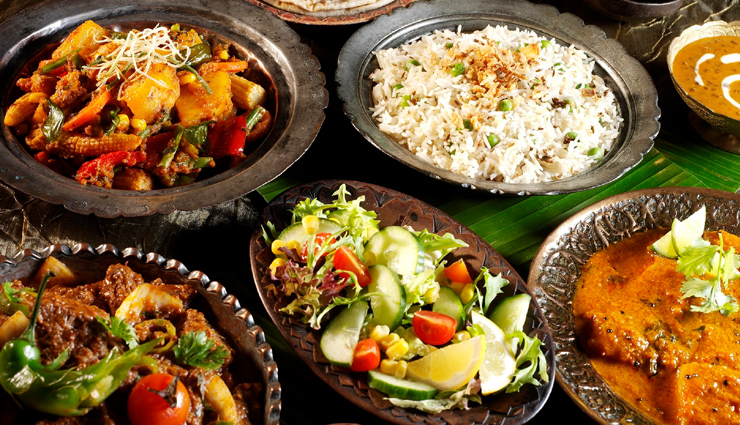 मध्यप्रदेश घूमने जाए तो जरूर लें यहां के इन 9 प्रसिद्द व्यंजनों का स्वाद 