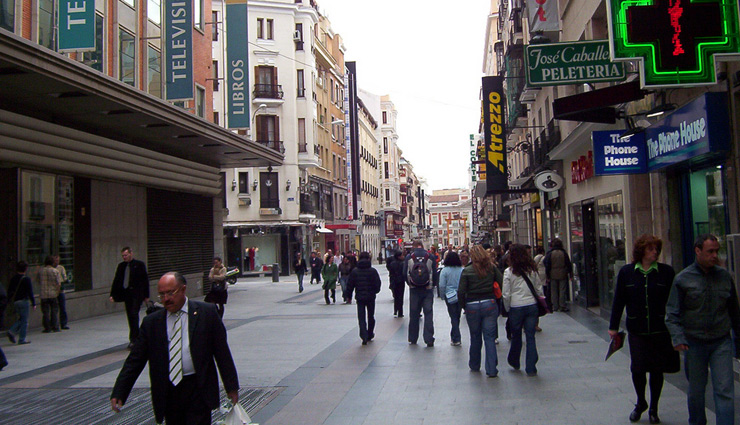 hong kong,thailand,mexico,bangkok,spain,5 cheapest shopping streets around the world,places that have cheapest markets around the world,most cheap shopping areas,were to buy cheapest dresses,tokyo,japan,madrid