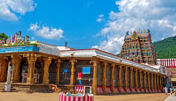 sightseeing in madurai,madurai,meenakshi temple,vaigai dam,alagar kovil,meghamalai,samanar hills,mariamman teppakulam